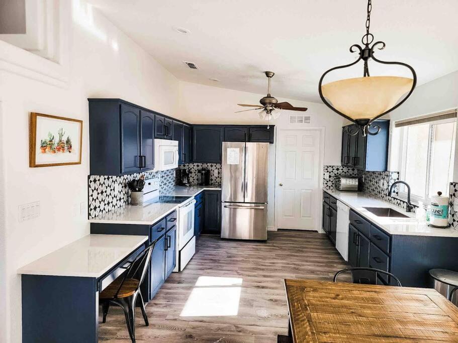 Private View On The Lake Side Of 95! Sleeps 16 Lake Havasu City Exterior photo